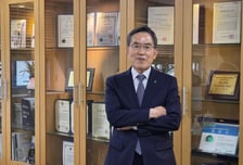 "자부심 뿜뿜" 한기대에 놀란 대통령…유길상 총장에게 이유 들어보니
