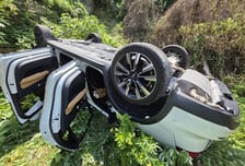양평서 주차하던 SUV, 10m 아래 추락…운전·동승 모녀 부상