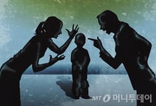 "밥 억지로 먹이고 침으로 찔러"…공립 어린이집 교사 '상습 학대'