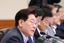 [속보]李 대통령 "조세제도 정상화 안되면 형평성 문제 생겨"