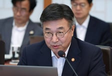 '경찰 수사 통제' 강화안 보고…이 대통령 "보완요구 묵살 없어야"