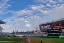 [공식발표] '폭염중대경보'에 멈춘 프로야구, 잠실·광주 2경기 전격 취소→대구·부산·인천 어떨까? 자못 궁금하네