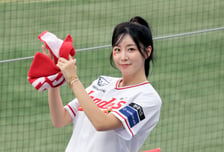 [포토] '무더위는 응원하면 잊혀져요!' 쓱치 안지현