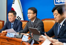 與한병도 "세제 정상화·신속한 공급 추진…주택 안정화TF 확대 운영"