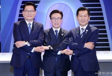 金 "개혁 사골 우려먹는 정치" VS 鄭 "노무현 배신한 金, 지금도 아파"