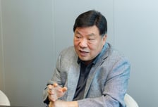 '휴가 반납' 서정진 셀트리온 회장, 글로벌 직판망 직접 챙긴다