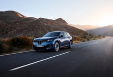 '한 번 충전에 611㎞'…BMW 더 뉴 iX3, 8월의 차 선정