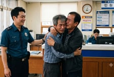 폭염 속 울던 남성, 30년 전 실종자…경찰 설득 끝 '눈물의 가족 상봉'