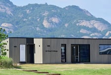 법은 국회에, 시장은 벌써 뛴다…14층까지 올라간 '모듈러 주택'