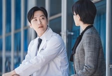 '결혼의 완성' 남궁민, 이설과 화해 후 눈맞춤...의미심장 미소 투샷