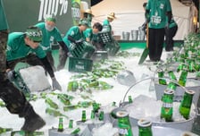 얼음밭에 빠진 '테라 6만병'…40도 폭염 날려버린 전주가맥축제[리얼로그M]