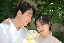 문지인♥김기리, 결혼 2년 만에 득남…"산모·아이 모두 건강"