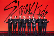 스트레이 키즈, '아이스 아메리카노'급 중독성 신곡 '디스 앤드 댓'으로 글로벌 차트 석권