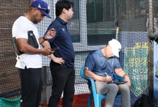 [포토] 한규민 등판에 바빠진 스카우트