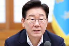 李 "2년 뒤 광주 군공항 이전"…메가프로젝트 국가의 시간 최대한 앞당긴다