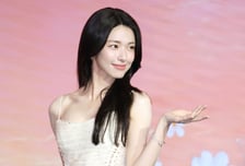 '친일파 후손' 논란 하영, 광고계 손절 시작...삼성전자 영상도 비공개