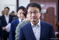 '13일이냐 20일이냐'…본회의 일정 놓고 여야 충돌, 국회법 개정안 뇌관