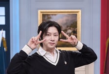 '거꾸로 태극기' 김희철, 작심발언…"우파·좌파가 왜 나와"