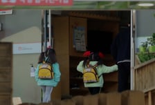 "자가인가요?" 먼저 묻는 부모들…빠르게 사라지는 가정어린이집, 왜