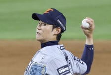 [포토] 이상규 '화이트 7승 지키리'