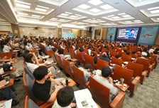 한투證, '청소년 주식·경제 교실' 개최…800여 명 참석