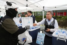 강남구, 폭염 속 이동노동자에 '시원한 안전망'…6개 기관 힘 모았다