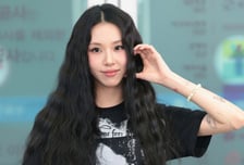 트와이스 채영, '실내 흡연' 의혹에 발끈…"그렇게 생각 없지 않아"