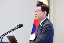 李대통령, 국가유공자·보훈가족 靑초청…"보훈가치 계승, 멈추지 않는다"