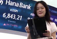 "한국 증시 강세장 진입" 외신 분석..."낙관만 할 순 없어" 경고도