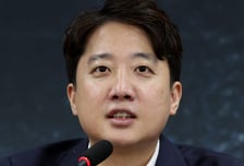 이준석 "야당 무시해온 李 대통령, 논쟁은 국회에서 하라"