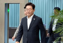 李 대통령, 野 중진과 골프서 "내 임기 단축해서라도 개헌해야"