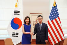 스틸 美대사, 외교부 1차관 면담…"한미동맹 강화 의견 나눠"