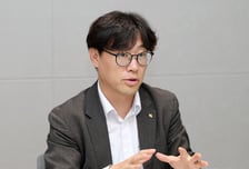 "변동성 커도 증시 떠나면 안 돼… '이것' 담고 회복 기다려야"
