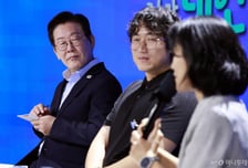 李 대통령, 청년정책 간담회 참석…일자리·삶의 질 두고 '토론'