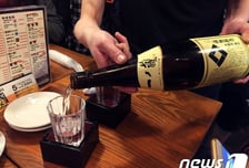 술 '취하던' 세계인, 웰빙 '취하자'…펍·이자카야 줄도산, 와인 농가 비명