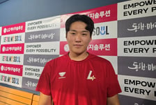 "너무 긴장해서 유니폼도 깜빡했어요" 남의 옷 입고 5이닝 노히트 역투, 최다 이닝 투구에도 열받았다 "다음엔 꼭 QS 할게요"