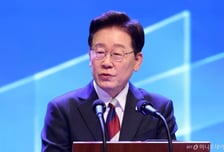 [속보]이재명 대통령 "친일 반민족 행위자 부당 축적 재산 조사·환수"