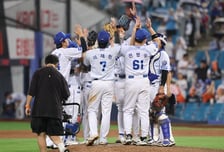 "3연투 배제" 계획 바꾼 간절했던 삼성, 짜릿 3연승→'1위와 0.5경기 차'... '칭찬 또 칭찬' 사령탑은 감사 인사를 전했다 [대구 현장]