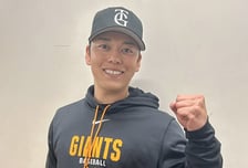 '결혼 반지끼고 여성과 호텔행' 日투수, 불륜 인정 후 사과 "6월 미니스커트 여인은 친구" 항변