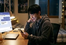 청소년 즐겨하는 AI 채팅앱, 선정성 민원 쏟아지는데…정부 조사 '0건'