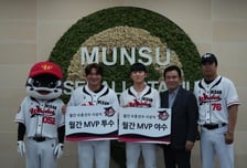 'ERA 1.20' 박성웅-'타율 0.368' 박문순, 7월 울산 웨일즈 MVP 선정