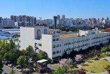 한미반도체, 신규 공장 매입·내년 2분기 양산…"수요 급증에 대응"