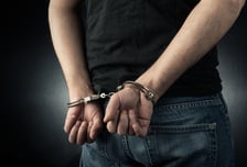 "마사지해줄게"...10대 의붓딸 상습 성폭행한 계부