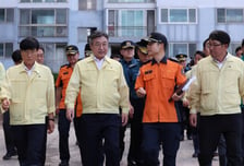 윤호중, 통영·거제 호우 피해·복구 점검…"특별재난지역 선포 건의"
