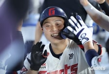 '0:8 경기 뒤집었다' 롯데, 한동희 만루포→7회 13득점 대폭발! 키움 15-9 완파... '한 이닝 최다 득점' 구단 新+KBO 역대 2위 기록