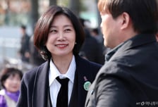 靑 '국민통합, 대화가 필요해'...홍석천 사장·청년 알바생 만난다