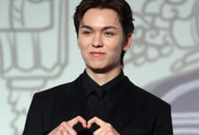'미국 복수 국적' 세븐틴 버논, 오늘 훈련소 입소…한국서 병역 이행