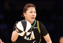 '황당 봉변' 박지현 자유투 던지는데 성인용품 투척! 美 WNBA서 험한 꼴 나왔다