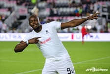 100m 9초대에 끊는 조기축구회 윙어? 전설 볼트, 'EPL 전설들 시니어팀' 입단 확정 "축구선수 재도전"