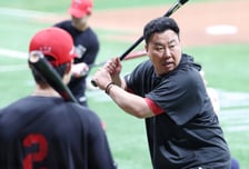 김도영 AG 가면 KIA 3루수 누구? 이범호가 기다리는 이 선수! "9월초에 온다는데, 채워주면 가장 좋긴 해"